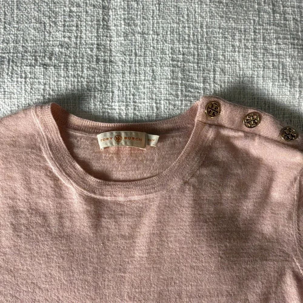 Tory Burch 100% Cashmere XS Sweater Gold Logo Buttons Soft Pink Luxury Preppy